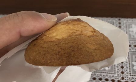 青島で焼き立てのチーズ饅頭が食べれる お菓子の弥五郎